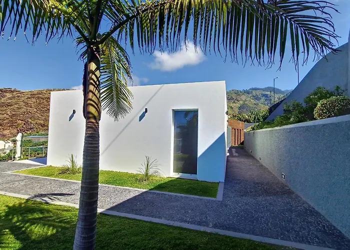 Blue Horizon By Lovelystay Tabua (Madeira)